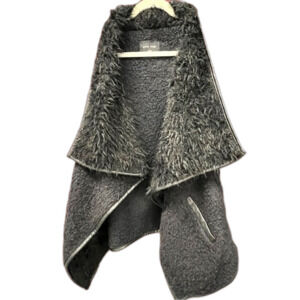 SHERPA Faux Fur Draped Open Front with Pockets LOVE TREE COZY VEST Black Lg